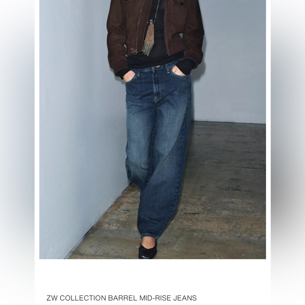 ZARA ZW Curved Barrel Mid-Rise Jeans - NWT